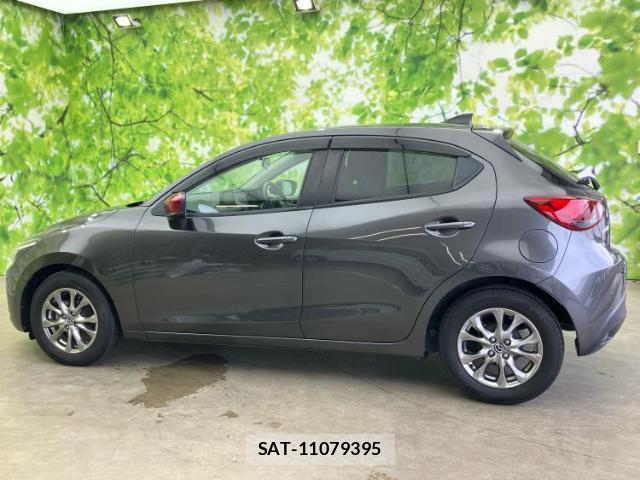 Mazda DEMIO 2018-03 8225527-1