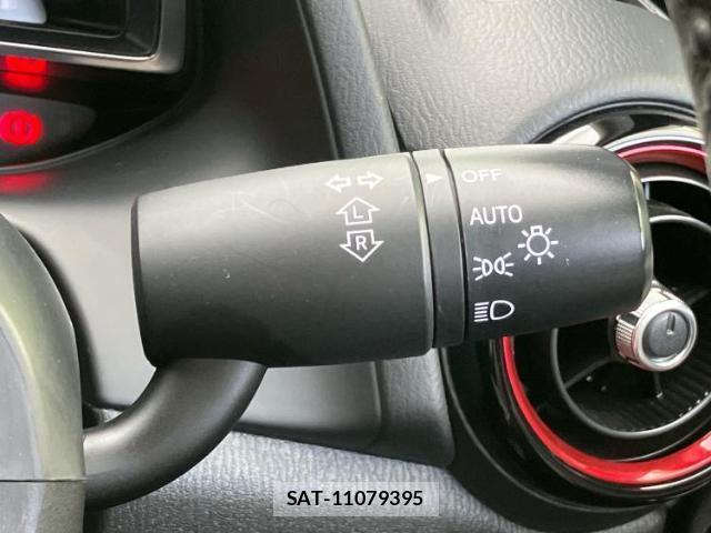 Mazda DEMIO 2018-03 8225527-15