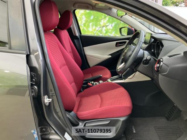 Mazda DEMIO 2018-03 8225527-3
