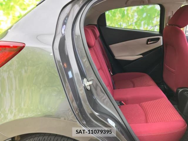 Mazda DEMIO 2018-03 8225527-4