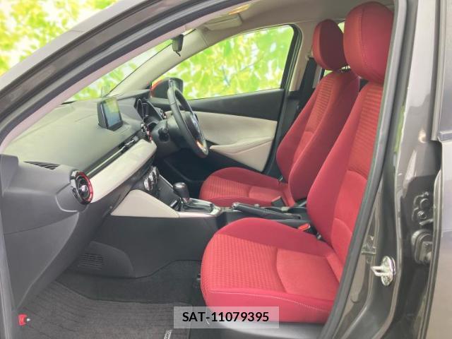 Mazda DEMIO 2018-03 8225527-5