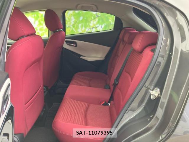 Mazda DEMIO 2018-03 8225527-6