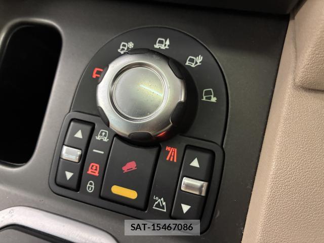 Land Rover DISCOVERY 4 2011-06 8222616-12