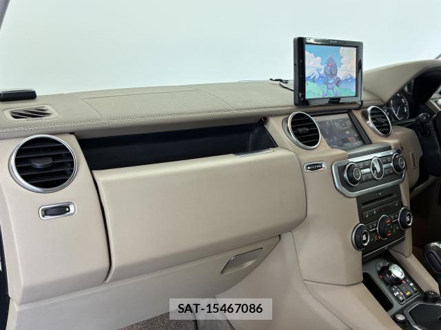 Land Rover DISCOVERY 4 2011-06 8222616-14