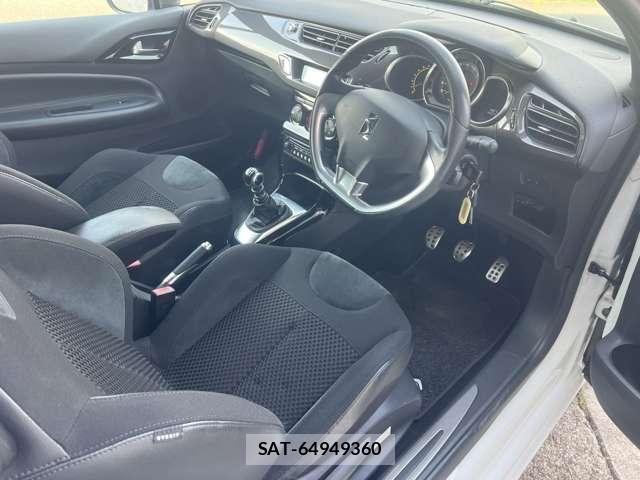 Citroen DS3 2014-01 8217117-4