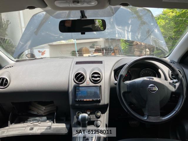 Nissan DUALIS 2012-12 8219854-17
