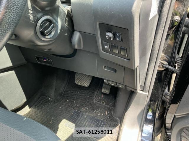 Nissan DUALIS 2012-12 8219854-18