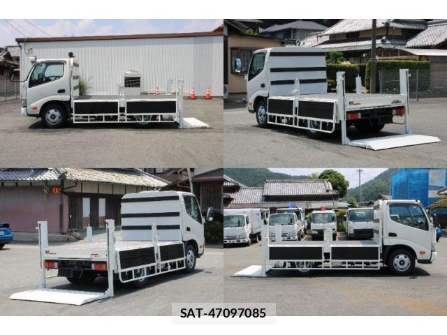 Hino DUTRO 2021-05 8216302-14