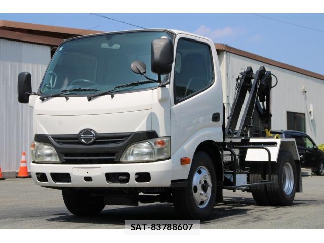 Hino DUTRO 2012-09 8216303-0