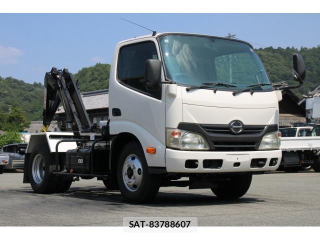 Hino DUTRO 2012-09 8216303-2