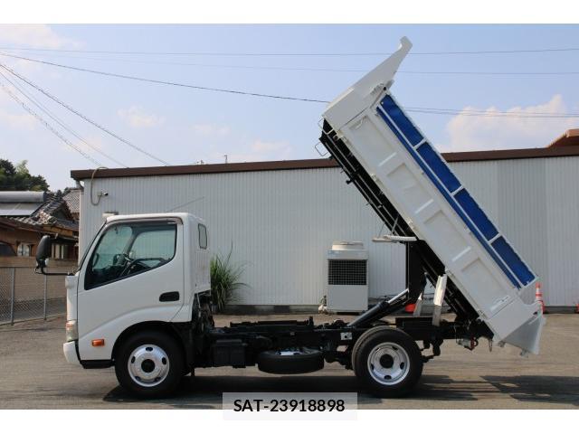 Hino DUTRO 2014-07 8216305-3