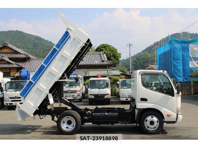 Hino DUTRO 2014-07 8216305-4