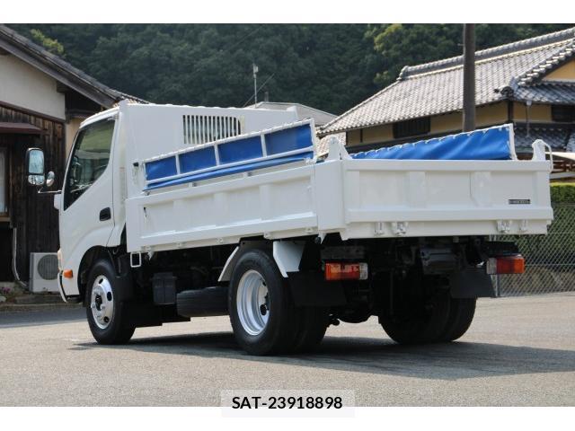 Hino DUTRO 2014-07 8216305-5