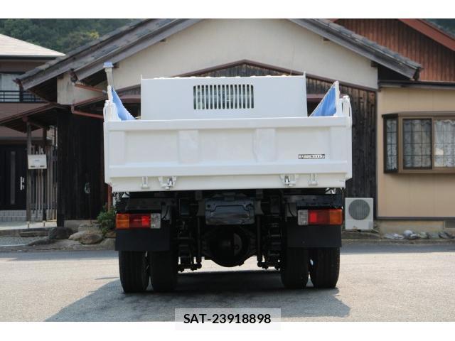 Hino DUTRO 2014-07 8216305-7