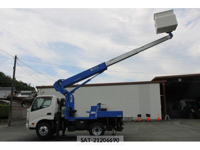 Hino DUTRO 2014-09 8216309-3