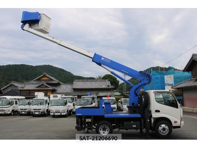Hino DUTRO 2014-09 8216309-4