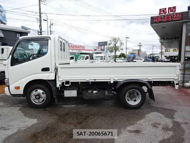 Hino DUTRO 2022-02 8218489-10