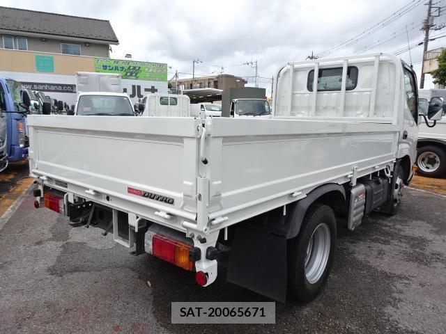 Hino DUTRO 2022-02 8218489-13