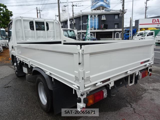 Hino DUTRO 2022-02 8218489-14
