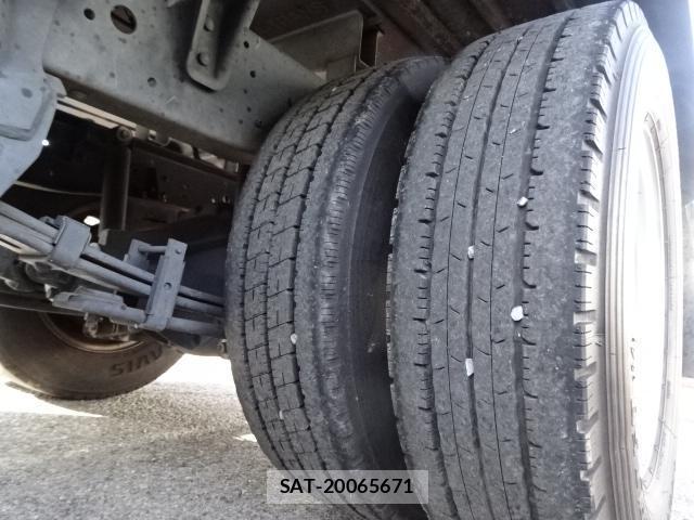 Hino DUTRO 2022-02 8218489-19
