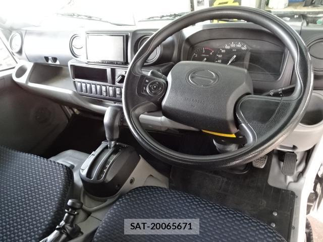 Hino DUTRO 2022-02 8218489-2
