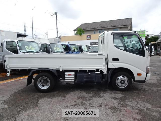 Hino DUTRO 2022-02 8218489-3