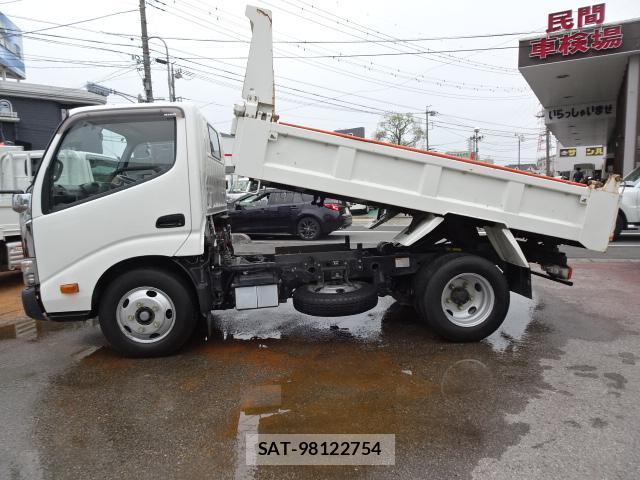 Hino DUTRO 2019-08 8218490-10