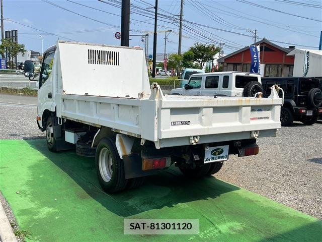 Hino DUTRO 2013-11 8220407-4