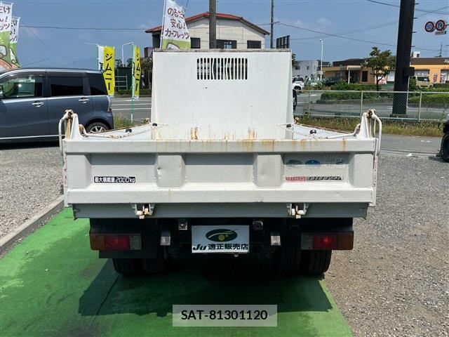 Hino DUTRO 2013-11 8220407-8