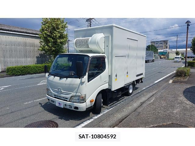 Hino DUTRO 2013-10 8220438-10