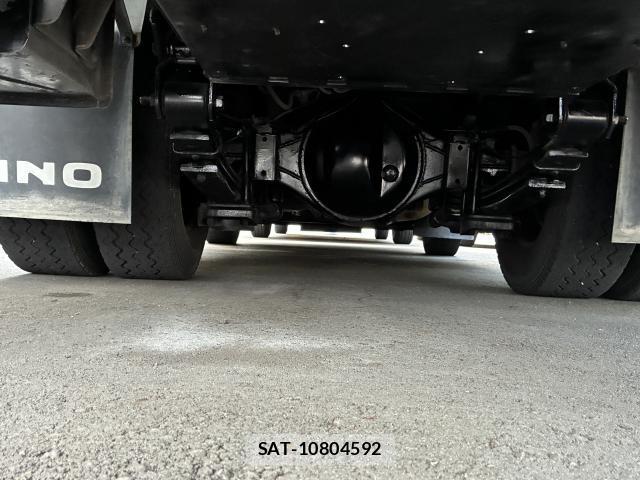 Hino DUTRO 2013-10 8220438-15