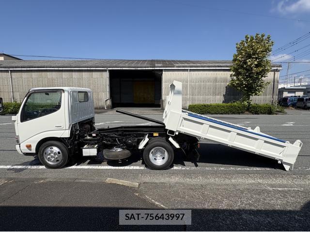 Hino DUTRO 2011-12 8220440-0