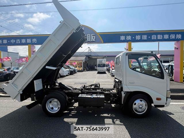 Hino DUTRO 2011-12 8220440-7
