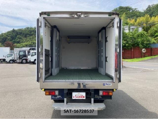 Hino DUTRO 2019 8220588-15