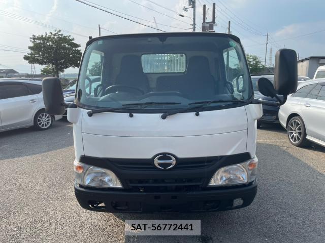 Hino DUTRO 2013-10 8220991-13