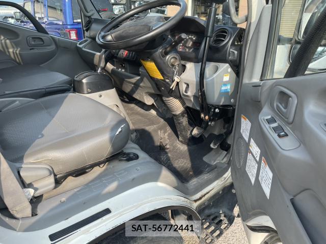 Hino DUTRO 2013-10 8220991-5