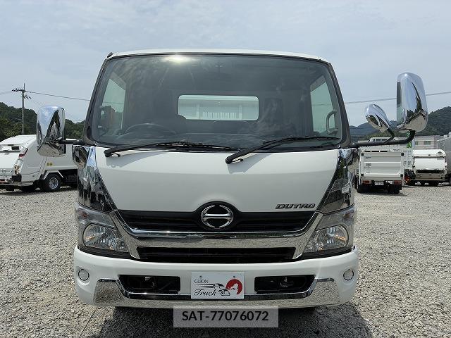 Hino DUTRO 2012-11 8223557-0