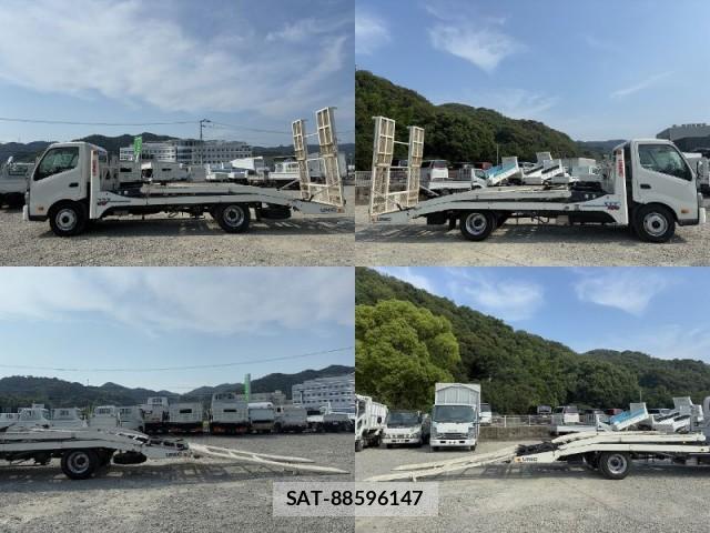 Hino DUTRO 2021-06 8223559-1