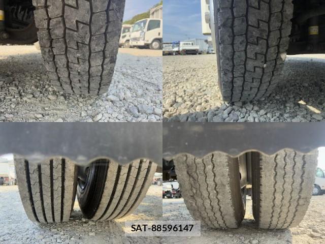 Hino DUTRO 2021-06 8223559-14