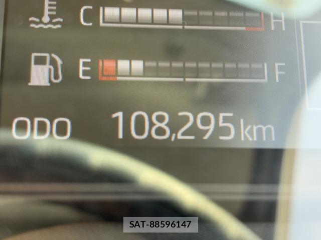 Hino DUTRO 2021-06 8223559-18