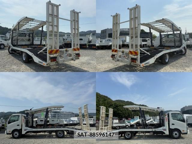 Hino DUTRO 2021-06 8223559-4