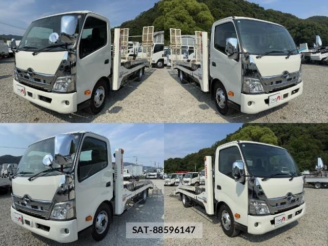 Hino DUTRO 2021-06 8223559-5