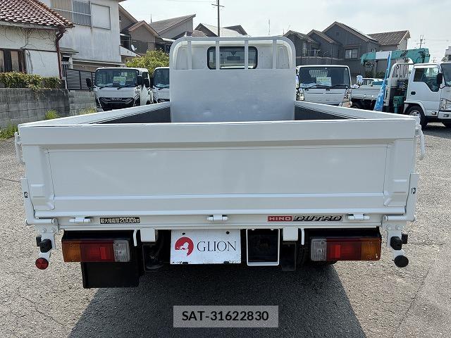 Hino DUTRO 2016-08 8223758-6