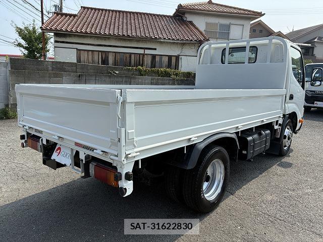 Hino DUTRO 2016-08 8223758-7