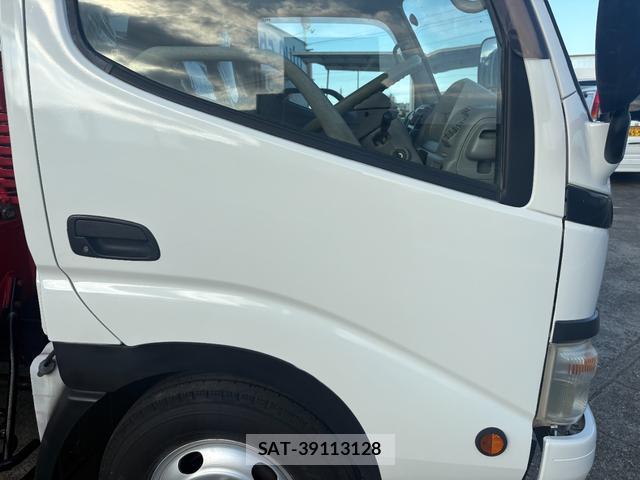 Hino DUTRO 2005-11 8224147-17