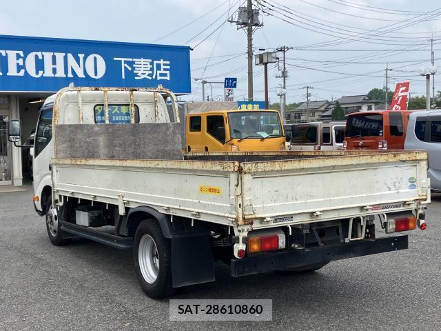 Hino DUTRO 2019-03 8224969-13