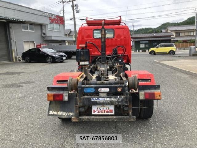 Hino DUTRO 2019 8225630-4
