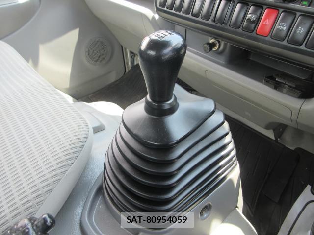 Toyota DYNA TRUCK 2014-07 8216290-18