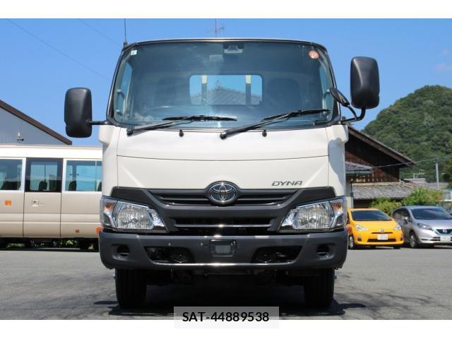 Toyota DYNA TRUCK 2019-08 8216306-1