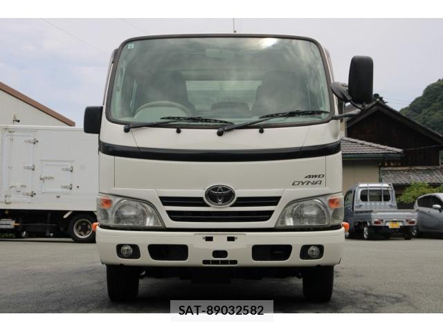 Toyota DYNA TRUCK 2015-06 8216308-1